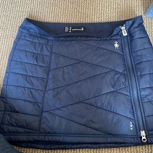Smartwool smart loft zip skirt, size medium navy blue